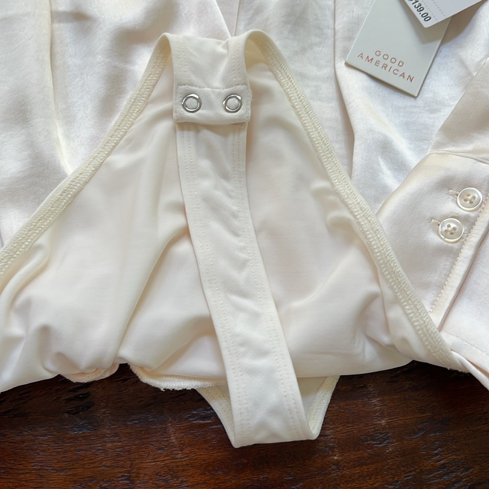 🆕 GOOD AMERICAN Long Sleeve Washed Satin Wrap Bodysuit in Ivory Size 1 Small - Picture 9 of 16